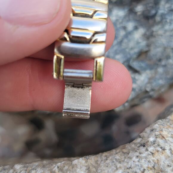 Vintage Watches Elgin EL7018 Two Tone Roman Dial Expansion Band Quartz - Picture 5 of 10